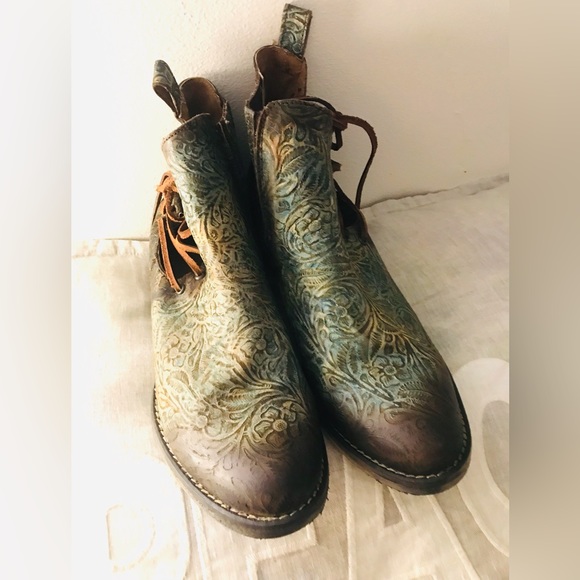 Circle G Green and Brown Ankle Boots - Picture 3 of 7